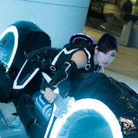 Quorra + Lightcycle - WonderCon 2015 Thumbnail