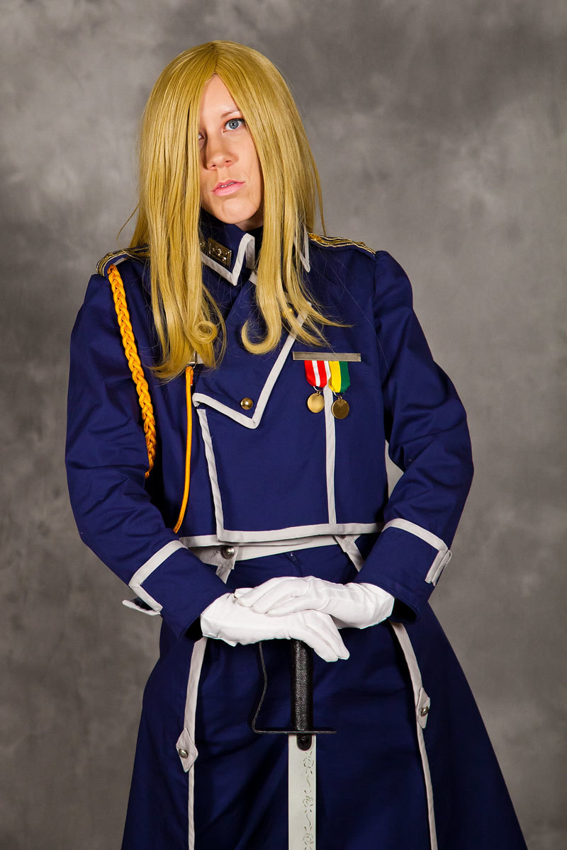 Major General Olivier Armstrong by NyuNyu Cosplay - Cospix.