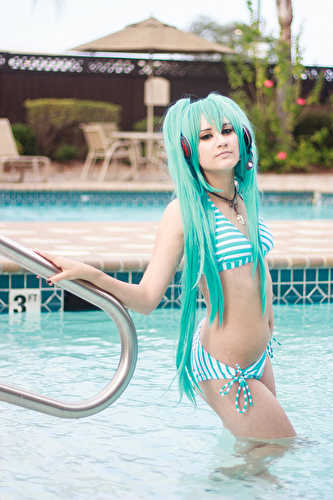 Miku Hatsune Bikini Firecloak Cospix