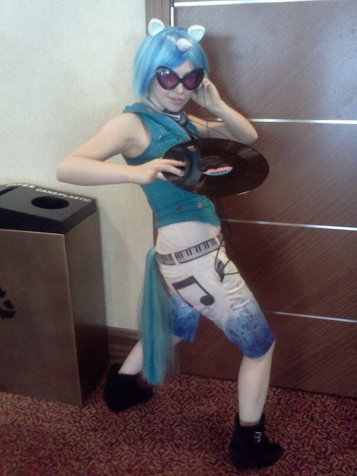 vinyl scratch costume